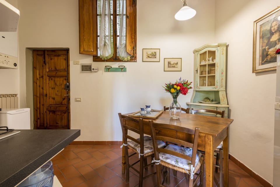 Comfort Apartment | Private kitchen | Fridge, stovetop, coffee/tea maker, cookware/dishes/utensils