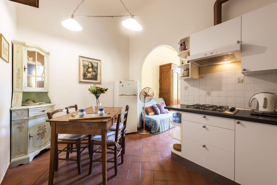 Comfort Apartment | Private kitchen | Fridge, stovetop, coffee/tea maker, cookware/dishes/utensils