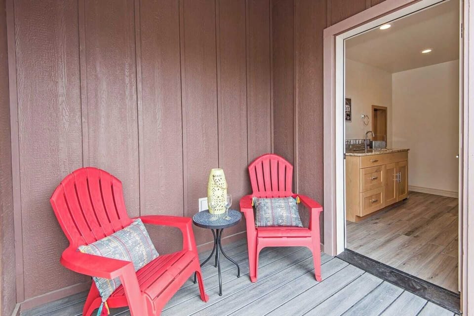 Rendezvous on the Rooftop. Bring the Wine and Cheese or Beer and Chips upto the mini kitchen/bar.  With Sink, and Mini Fridge.  Enjoy the evening around the fire pit.