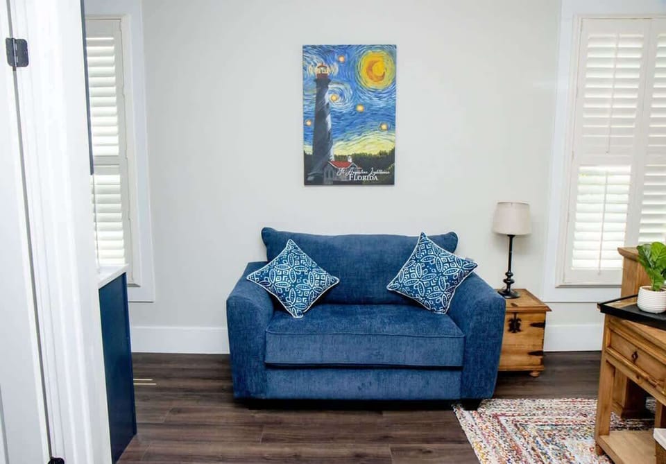 Fold out couch
