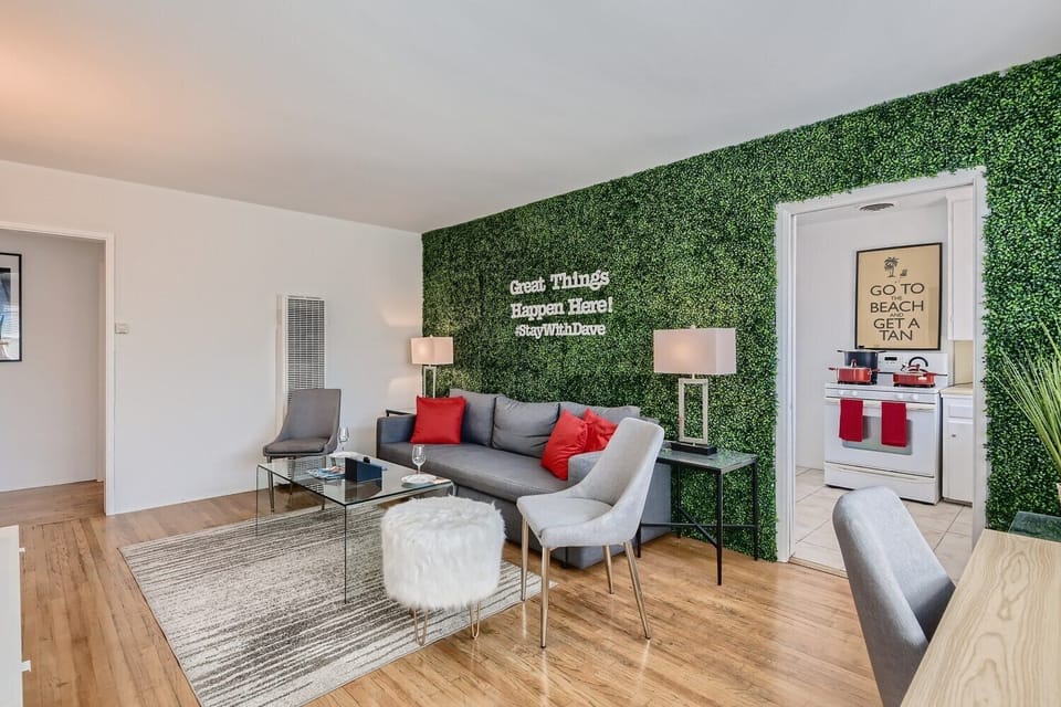 Classic Apartment | Living area | TV