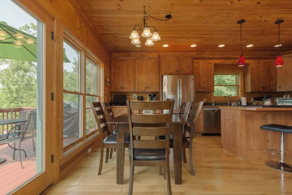 Indoor dining table seating for 6.