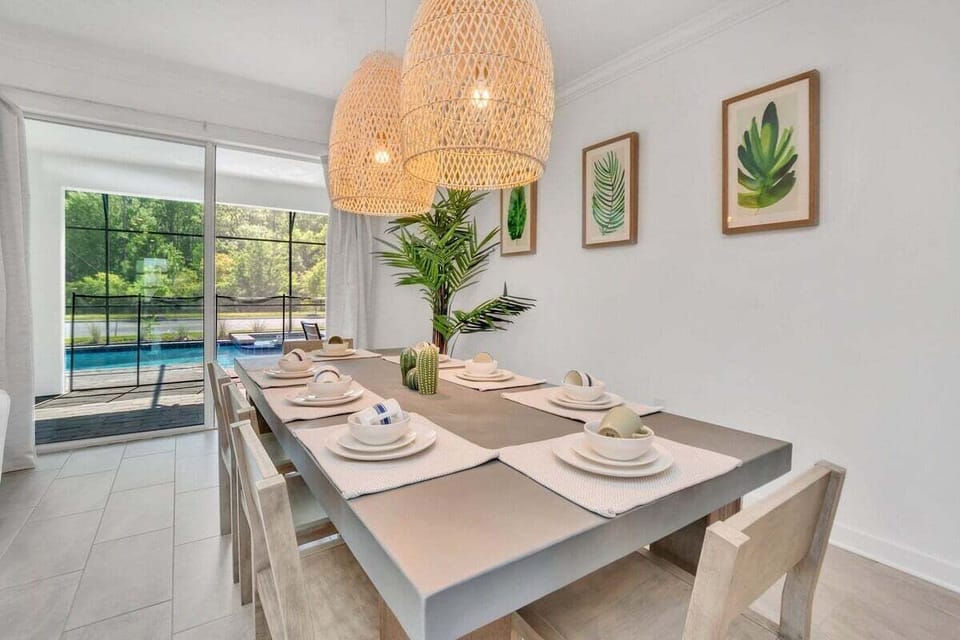 2706OxymoronWay,StoreyLake_21