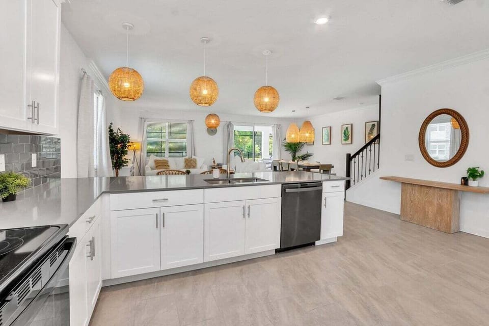 2706OxymoronWay,StoreyLake_10