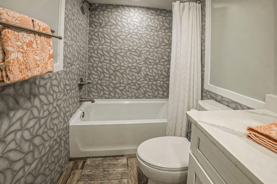 Second Full Bath, Easily assessable to second bedroom and living area