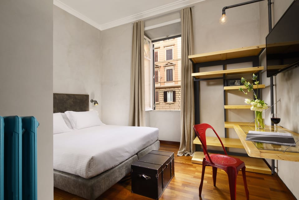 Superior Double Room | 1 bedroom, premium bedding, minibar, in-room safe