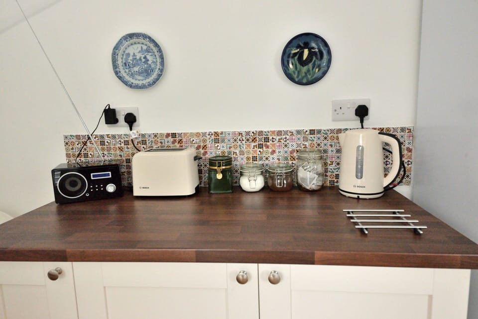 Tea and coffee 