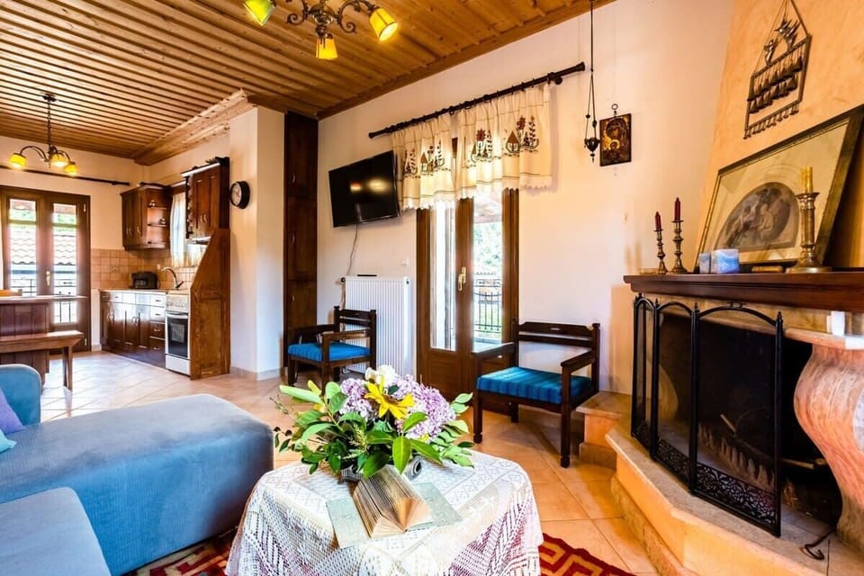  Traditional charm with warm colors