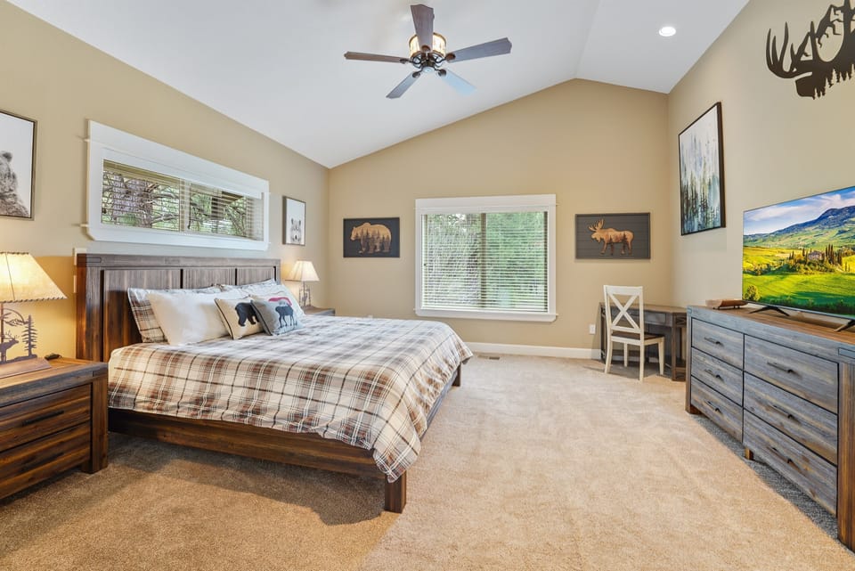 Master Bedroom - Beaver Drive