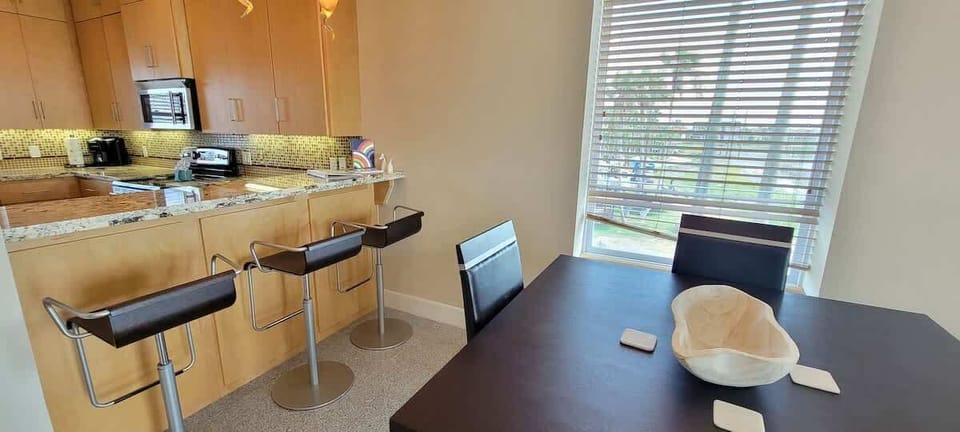 Townhome, Multiple Beds, Patio | Private kitchen | Fridge, microwave, oven, stovetop
