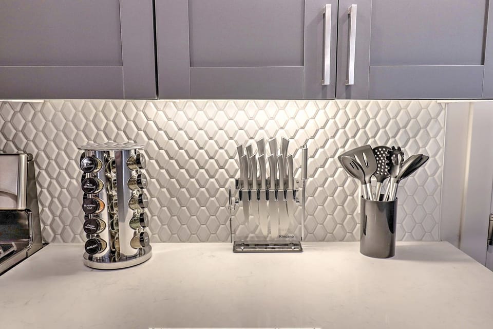 Kitchen amenites