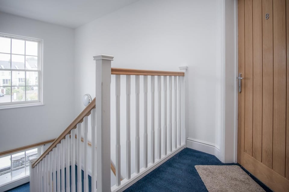 Upper Deck - 2 Bedroom Apartment - Saundersfoot (27633)