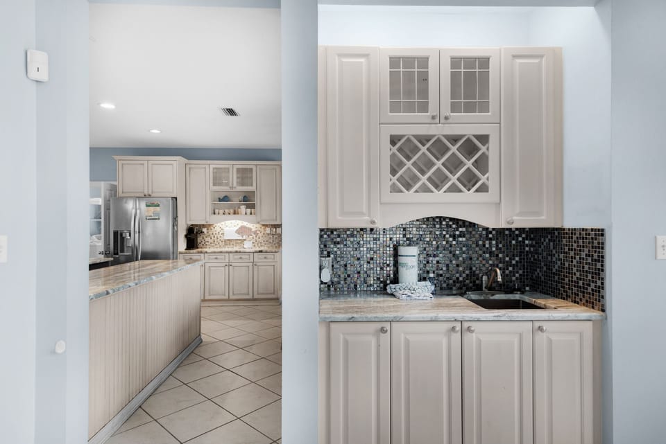 Wet bar heading towards the kitchen