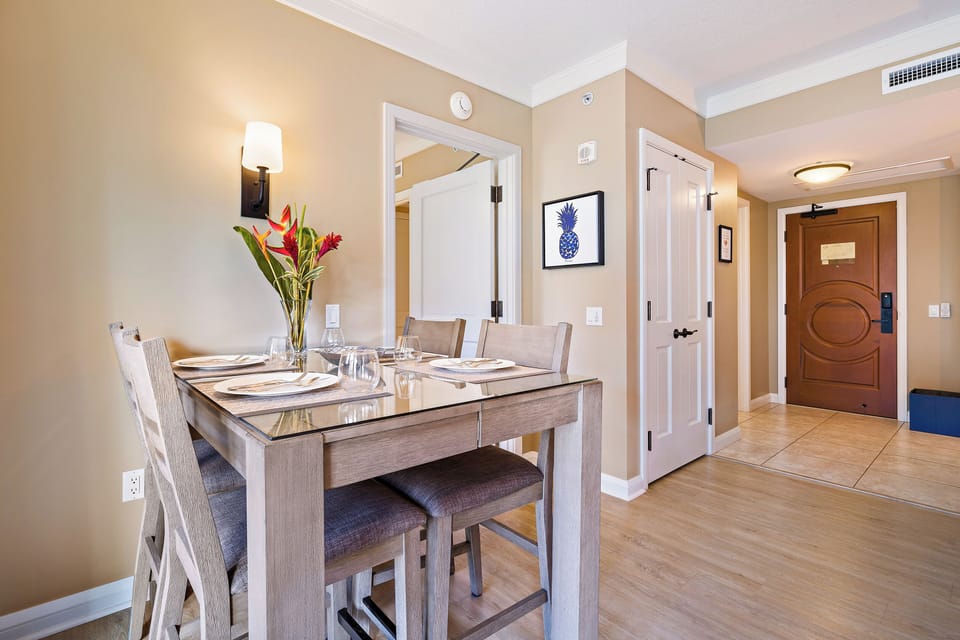 NEW DINNING ROOM SET