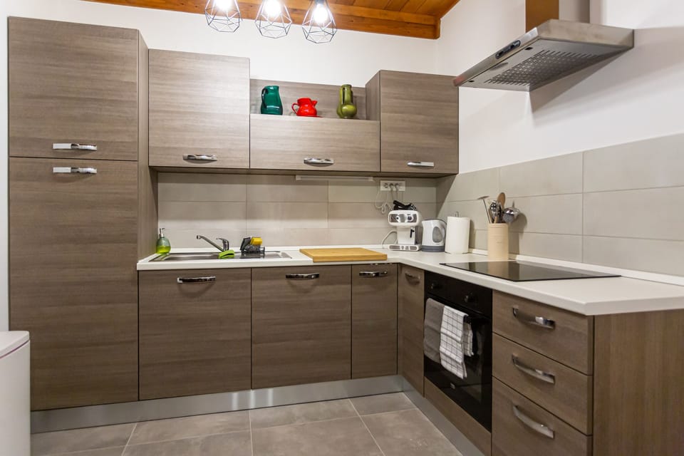 Main kitchen 