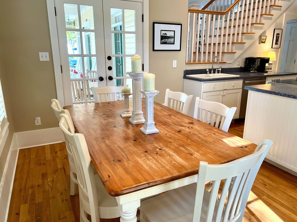 DINING COMFORTABLE SEATS SIX