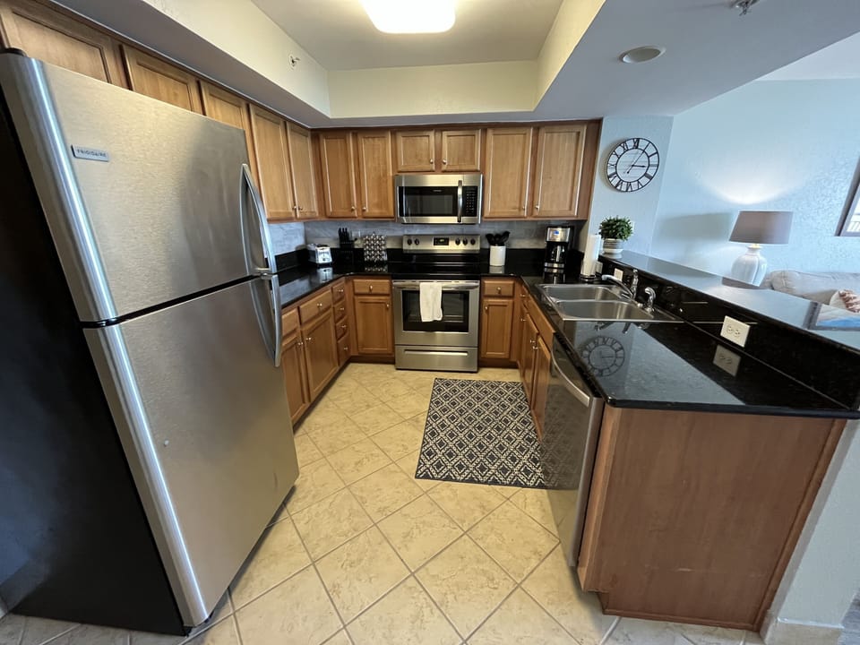 Brand-new and CLEAN stainless steel appliances. 