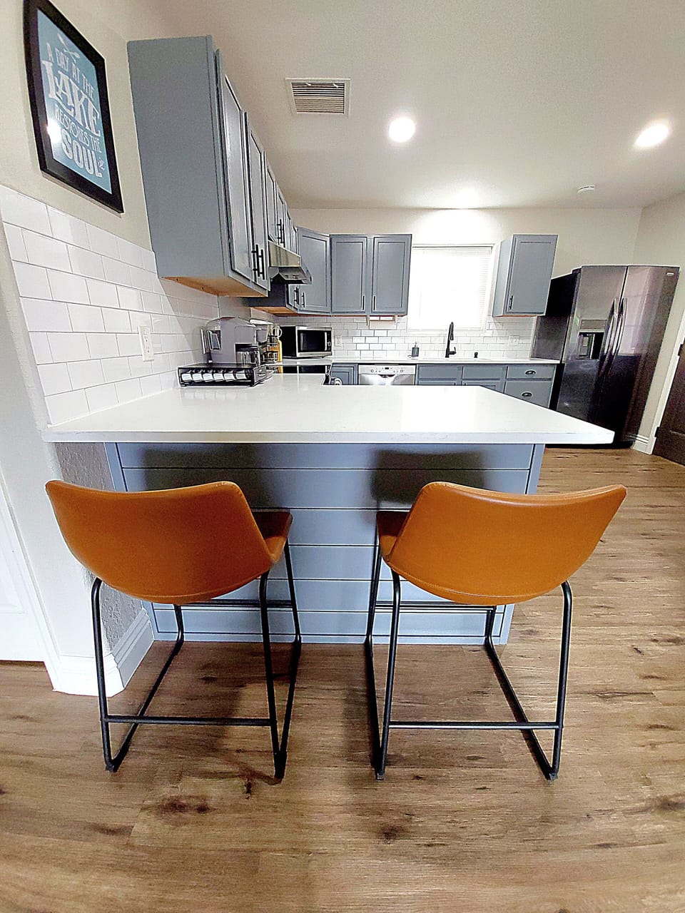 Kitchen breakfast bar seating
