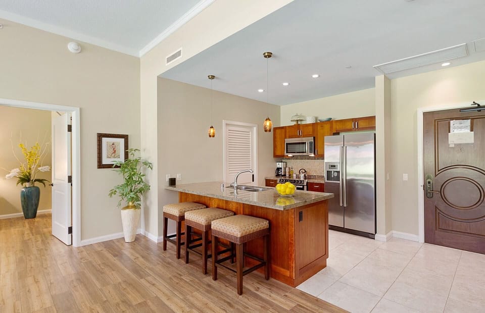 Prepare meals or refreshments in the full modern kitchen
                