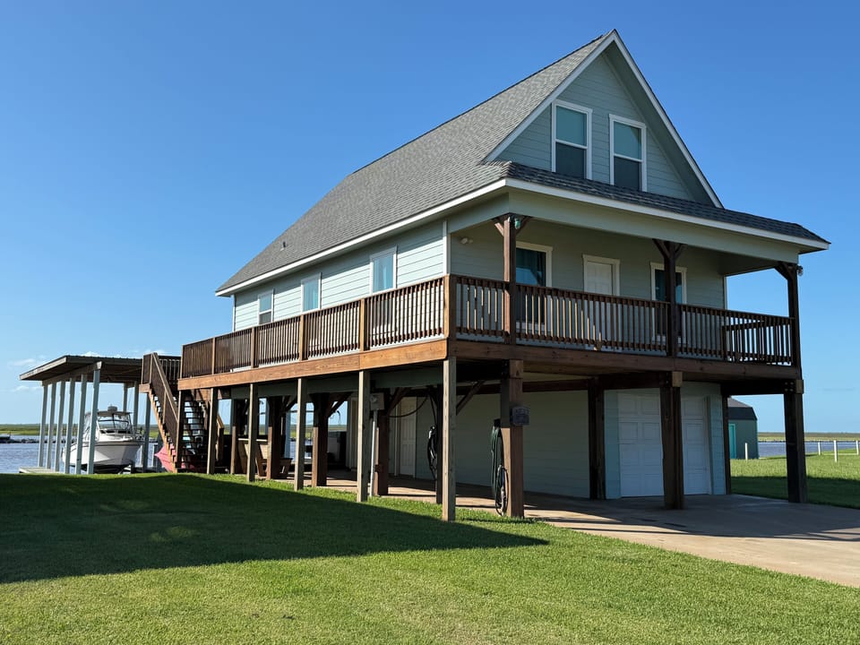Front+side exterior of house