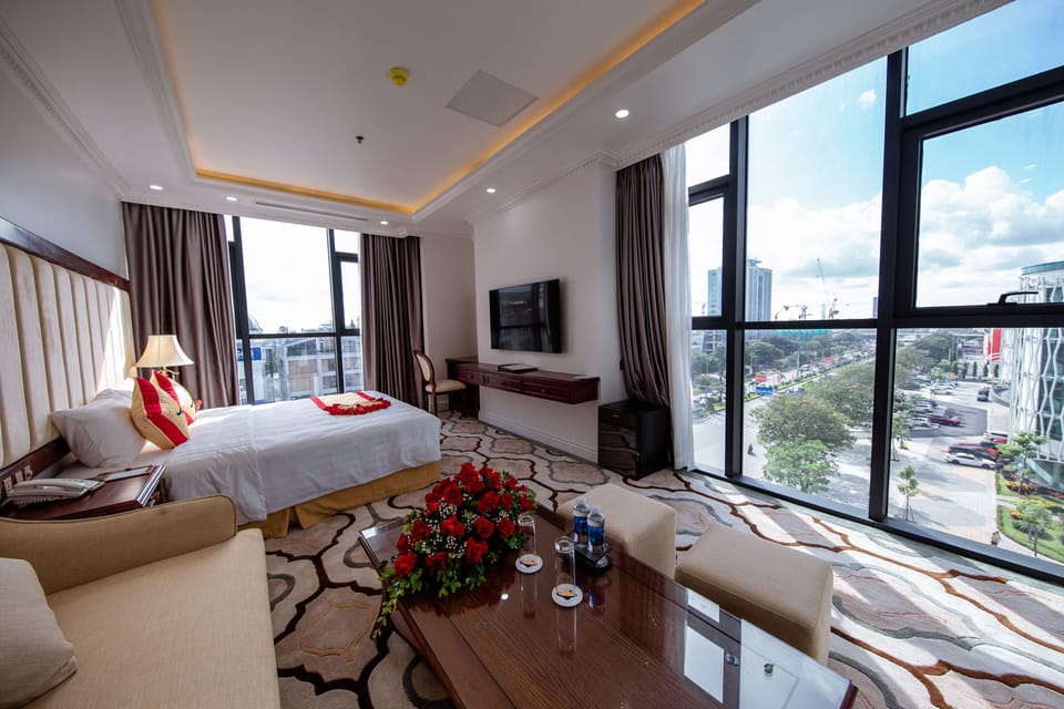 Executive Double Room | Premium bedding, pillowtop beds, minibar, in-room safe