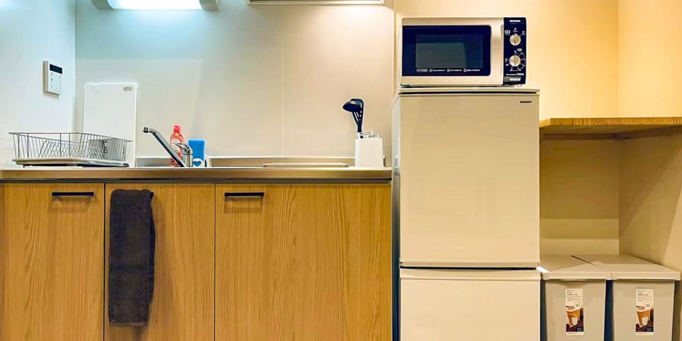 House | Private kitchen | Full-size fridge, microwave, oven, electric kettle