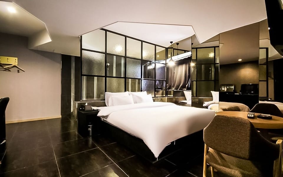 Suite Double Room | Premium bedding, pillowtop beds, free minibar, desk