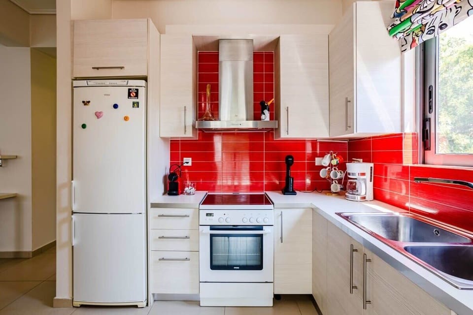 Kitchen details – Functional design with storage and cooking facilities