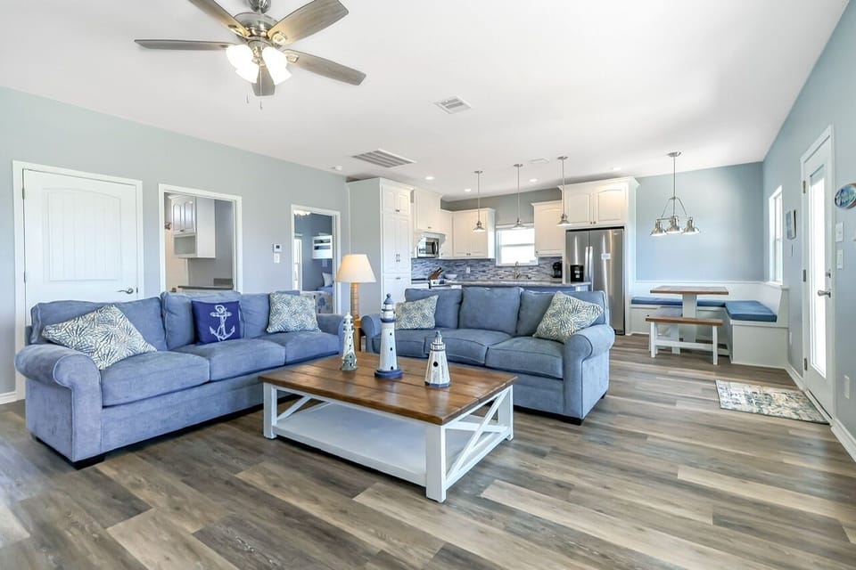 House, 3 Bedrooms | Living area | Smart TV, streaming services