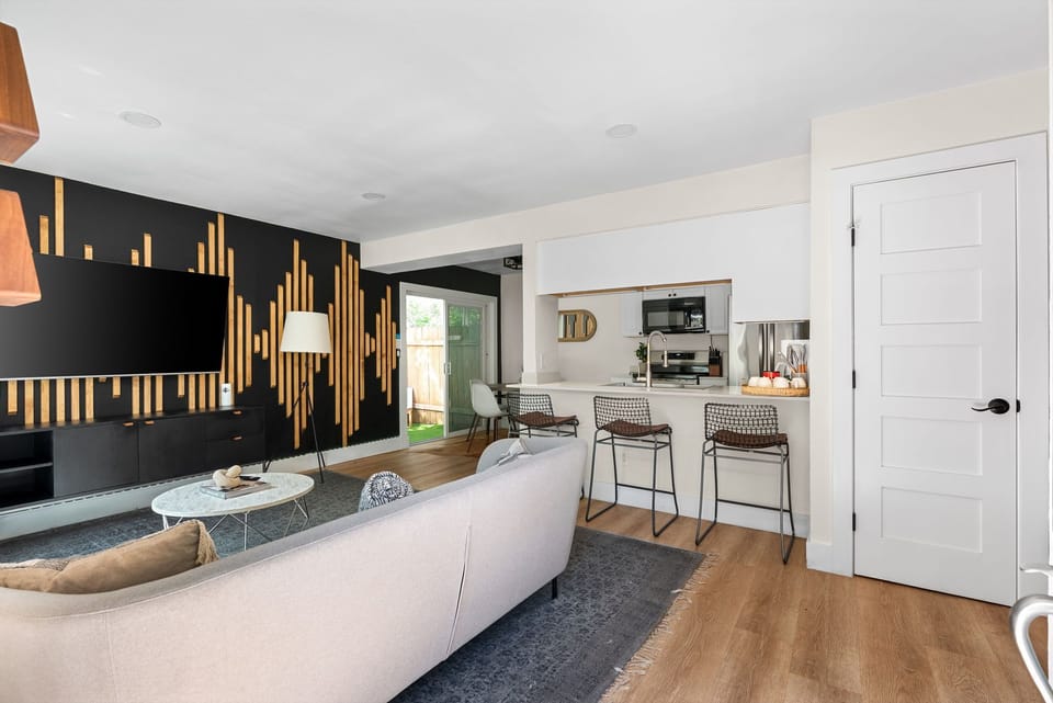 The perfect combination of style and comfort in the living room and kitchen.