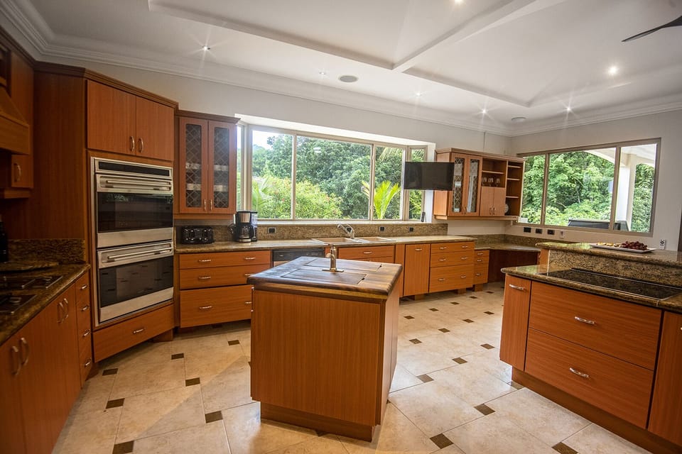 Open kitchen, fully equipped.