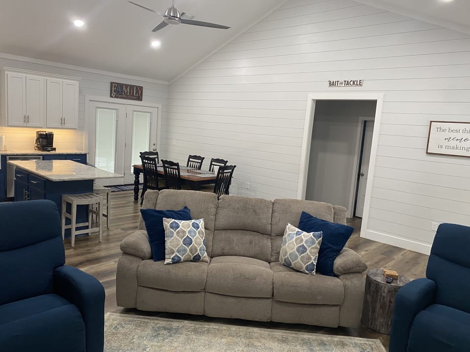 living room + Kitchen 