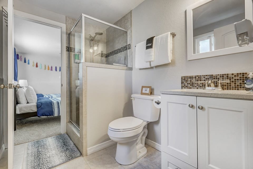 Jack-N-Jill bathroom
