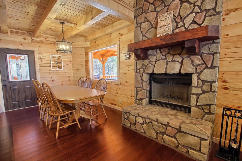 Wood-Burning Fireplace and Dining Table