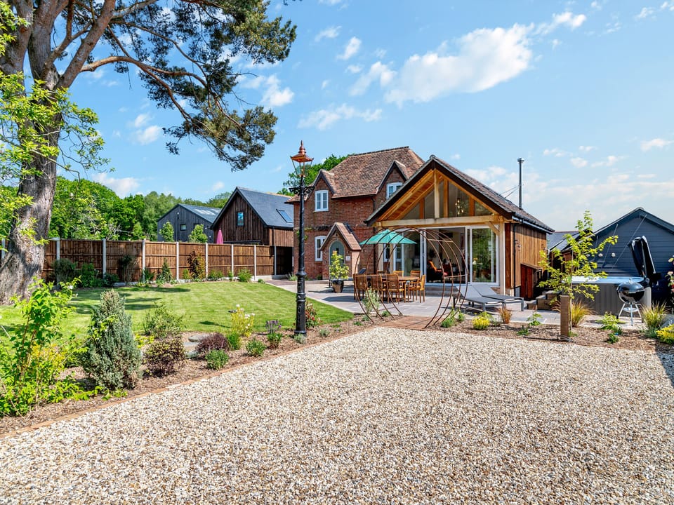 Exterior | The Farmhouse - Bedborough Farm, Wimborne