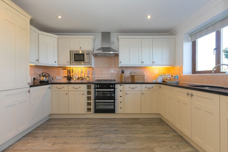 Cottage | Interior