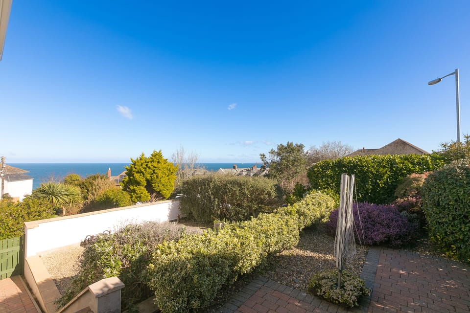 Cottage | Property grounds
