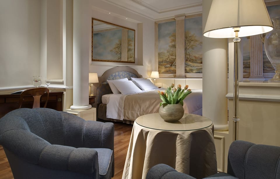 Junior Suite | Minibar, in-room safe, desk, WiFi (free)