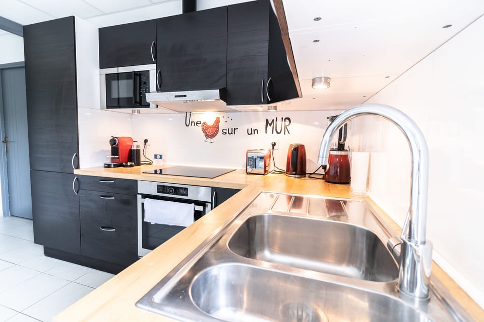 Superior Apartment | Individually decorated, individually furnished, desk, soundproofing