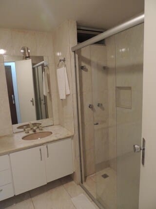 Shower, towels