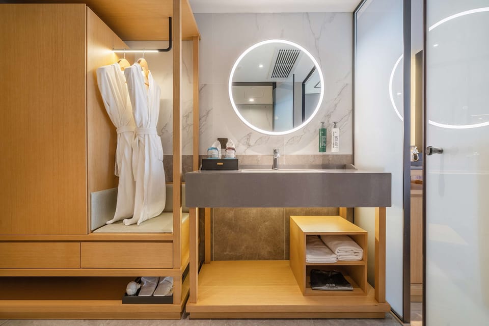 Shower, free toiletries, hair dryer, bathrobes