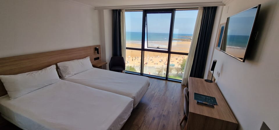Standard Twin Room, Beach View | In-room safe, desk, blackout drapes, free WiFi