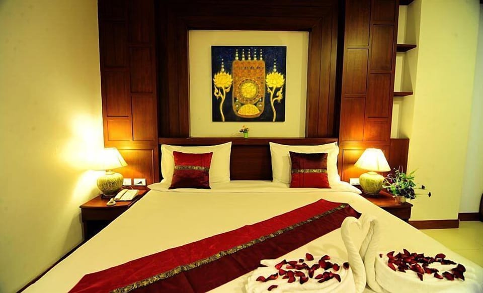 Superior Room | In-room safe, desk, blackout drapes, WiFi (free)