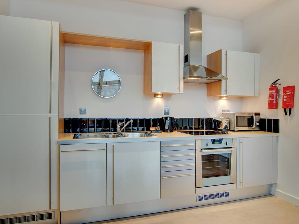 Kitchen | Crown Apartments 314 - Crown Apartments, Newcastle upon Tyne