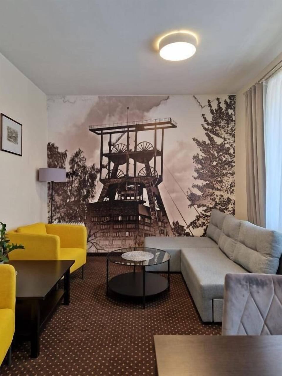 Classic Studio Suite | Desk, blackout drapes, iron/ironing board, free WiFi