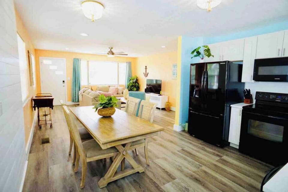 Dining room table