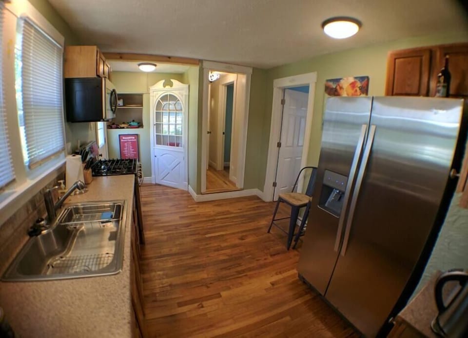 New stainless fridge and sink.