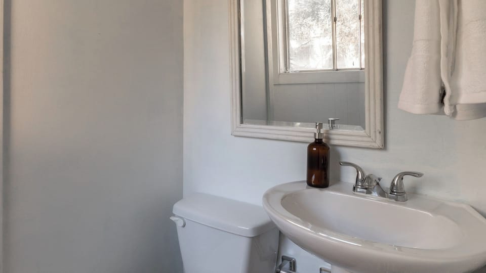 Sandpiper by Avantstay Gorgeous Beachside Home w/ Spacious Yard & Chic Design House in North Forest Beach