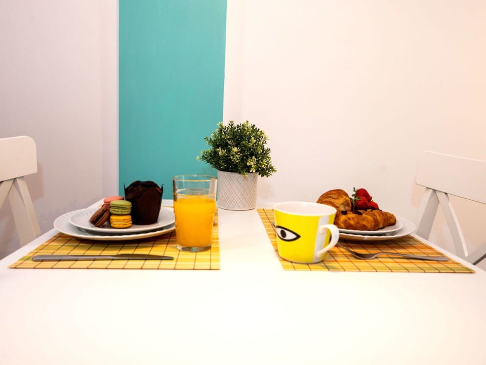 Food, Tableware, Furniture, Table, Plant, Dishware, Orange, Drinkware, Flowerpot, Plate