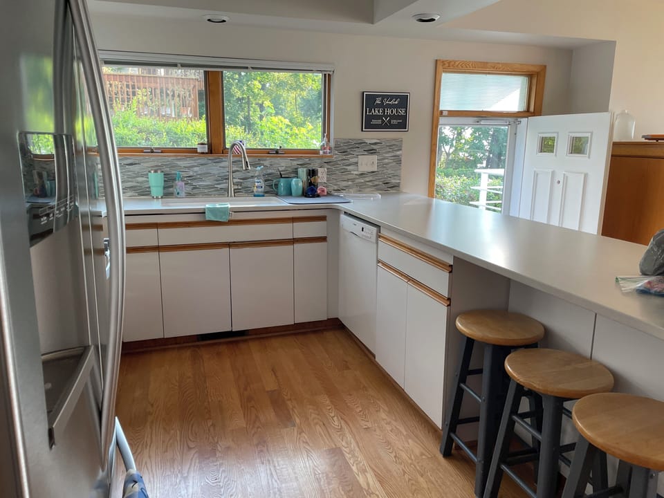 Open and bright kitchen
